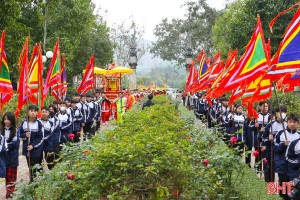 Nhân lên những giá trị nhân văn của lễ hội Hải Thượng Lãn Ông