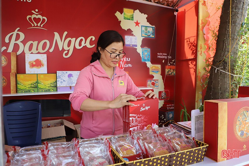 Sản lượng bánh trung thu Bảo Ngọc bán ra chỉ đạt khoảng 60% so với các năm trước. 2.jpg