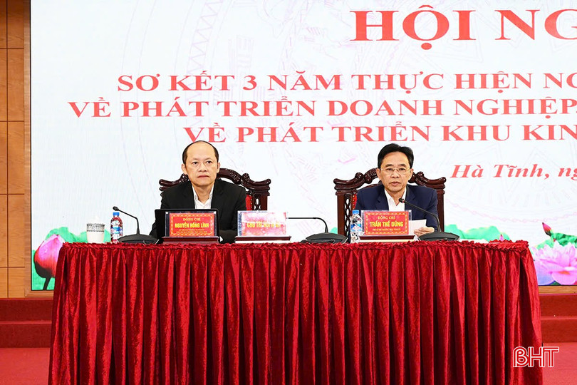 Phó Bí thư Thường trực Tỉnh ủy Trần Thế Dũng và Phó Chủ tịch Thường trực UBND tỉnh Nguyễn Hồng Lĩnh chủ trì hội nghị. bqbht_br_z6079679088123-8dccb180cdada29391d59ace696845ea.jpg