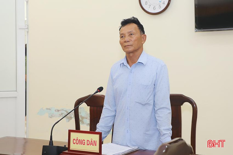 Ông Hồ Văn Đài trình bày kiến nghị. ong dai.jpg