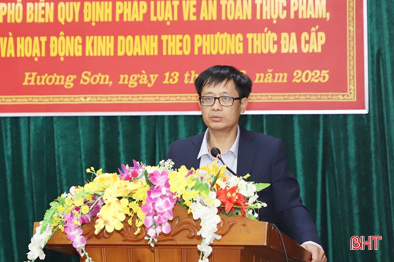 Phó Giám đốc Sở Công thương Võ Tá Nghĩa: Đề nghị các học viên nghiêm túc nghiên cứu, tiếp thu kiến thức, chủ động trao đổi những vấn đề tồn tại, khó khăn, vướng mắc; qua đó tìm các giải pháp để khắc phục, nâng cao hiệu quả quản lý Nhà nước về bảo vệ quyền lợi người tiêu dùng và an toàn thực phẩm. bqbht_br_5.jpg
