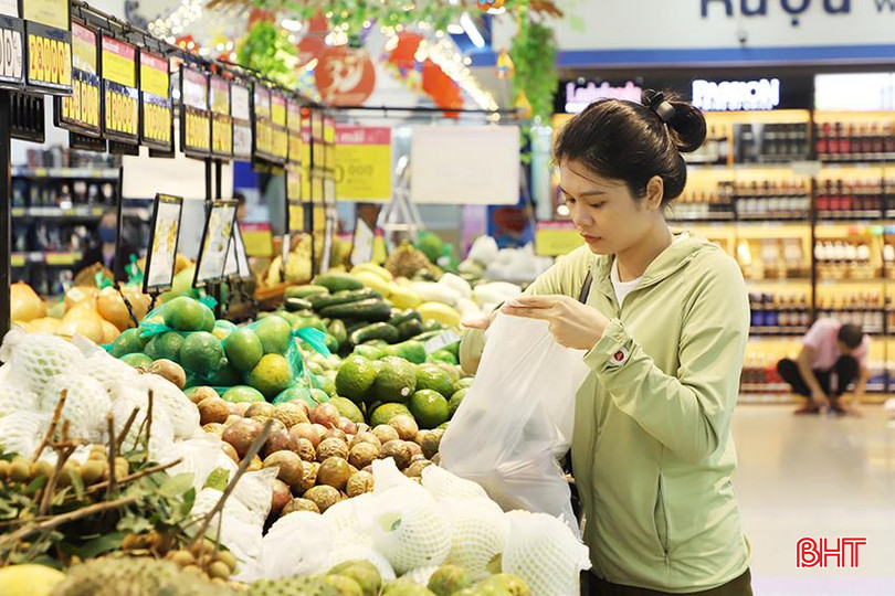 Doanh thu nhóm hàng lương thực, thực phẩm có mức tăng trưởng cao trong 2 tháng đầu năm 2025. Doanh thu nhóm hàng lương thực, thực phẩm có mức tăng trưởng cao trong 2 tháng đầu năm 2025.
