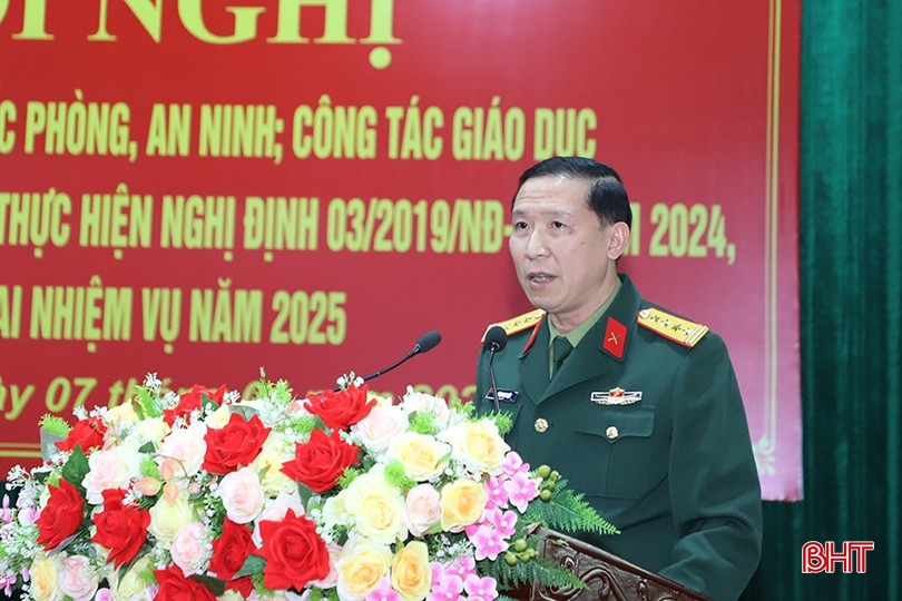 Đại tá Võ Quang Thiện – Chính ủy Bộ CHQS tỉnh phát biểu chỉ đạo hội nghị. bqbht_br_2.jpg