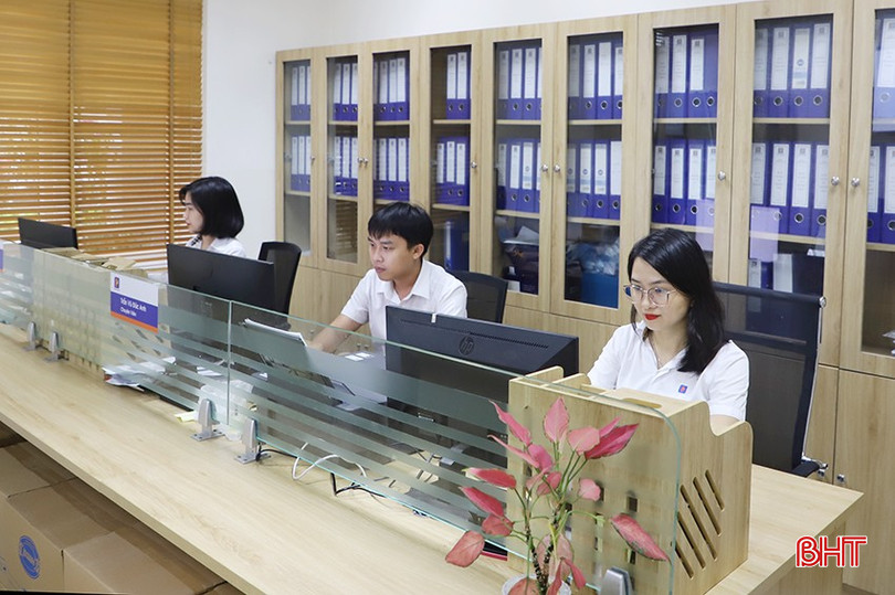 Petrolimex Hà Tĩnh tập trung xây dựng môi trường làm việc chuyên nghiệp, tạo mối quan hệ tốt đẹp giữa người lao động với nhau. 2-1776.jpg
