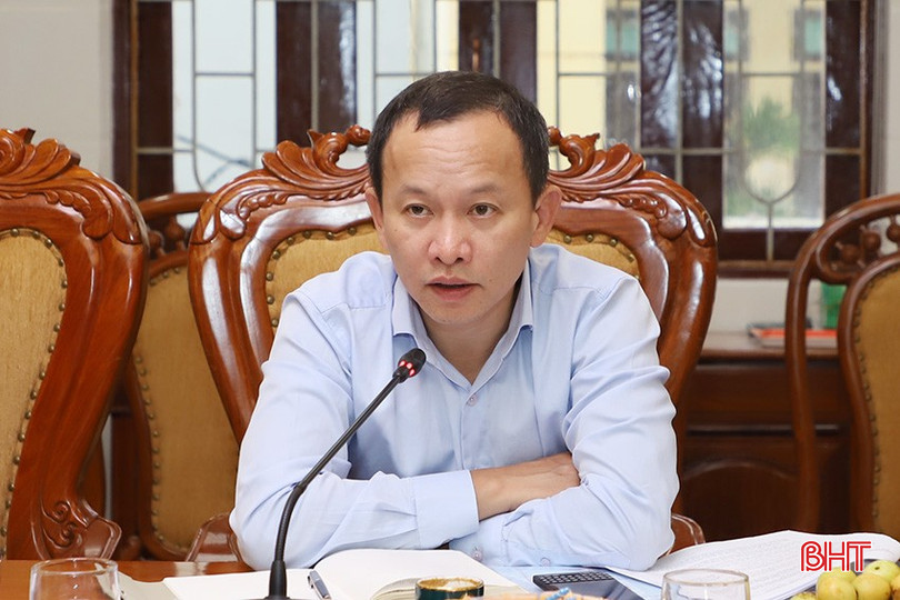 Đồng chí Hoàng Hải - Phó Cục trưởng Cục Quản lý nợ và Tài chính đối ngoại phát biểu tại buổi làm việc. 8.jpg