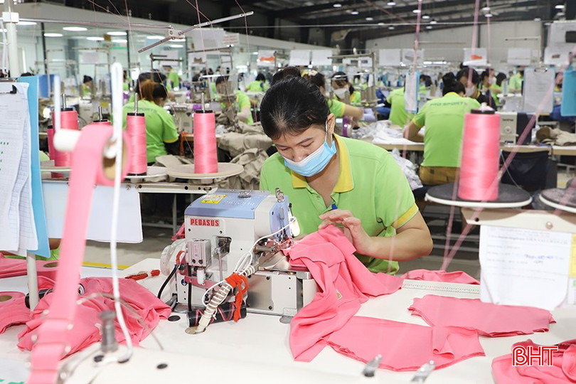 May mặc là ngành nghề cần tuyển dụng số lượng lao động lớn, tuy nhiên việc tuyển dụng thời gian qua vẫn còn nhiều khó khăn. bqbht_br_0.jpg