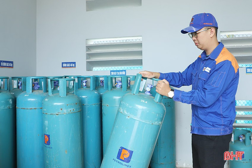 Gas Petrolimex tại Hà Tĩnh hiện có giá 495.000 đồng/ bình 12kg và 1.980.000 đồng/bình 48kg. bqbht_br_5.jpg