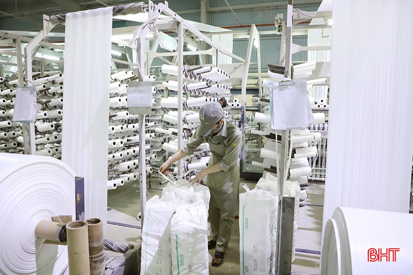 Hoạt động sản xuất bao bì tại Công ty CP Sao Mai. bqbht_br_9.jpg