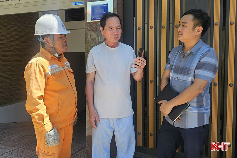 Ông Nguyễn Văn Quyết phản ánh về hóa đơn tiền điện tháng 8 tăng. bqbht_br_2.jpg