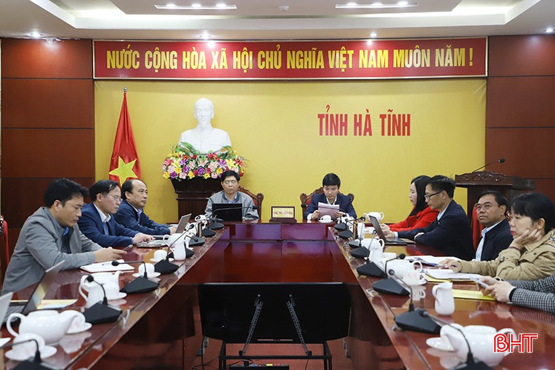 Lãnh đạo Văn phòng UBND tỉnh và Sở Ngoại vụ chủ trì điểm cầu Hà Tĩnh. bqbht_br_3.jpg