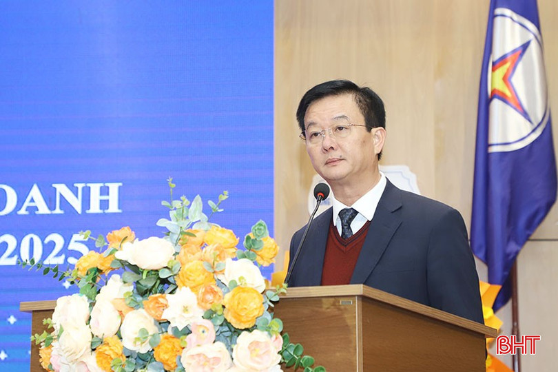 Phó Chủ tịch UBND tỉnh Trần Báu Hà phát biểu chỉ đạo hội nghị. bqbht_br_6.jpg