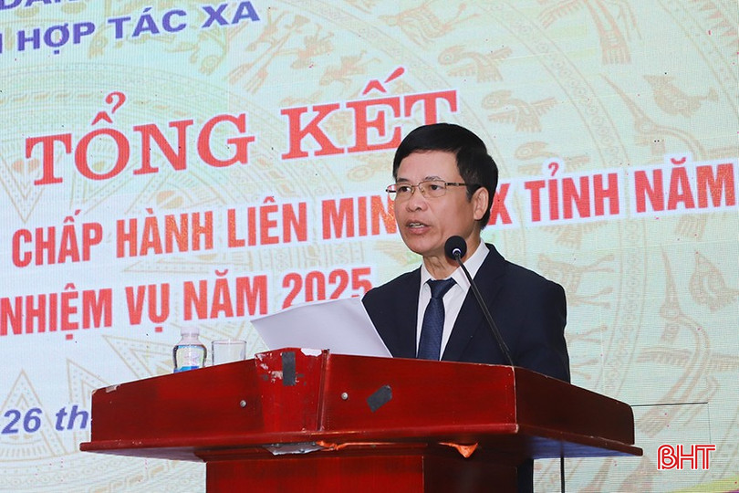 Ông Hà Văn Trà - Phó Chủ tịch Liên minh HTX báo cáo hoạt động khu vực kinh tế tập thể năm 2024. bqbht_br_15.jpg