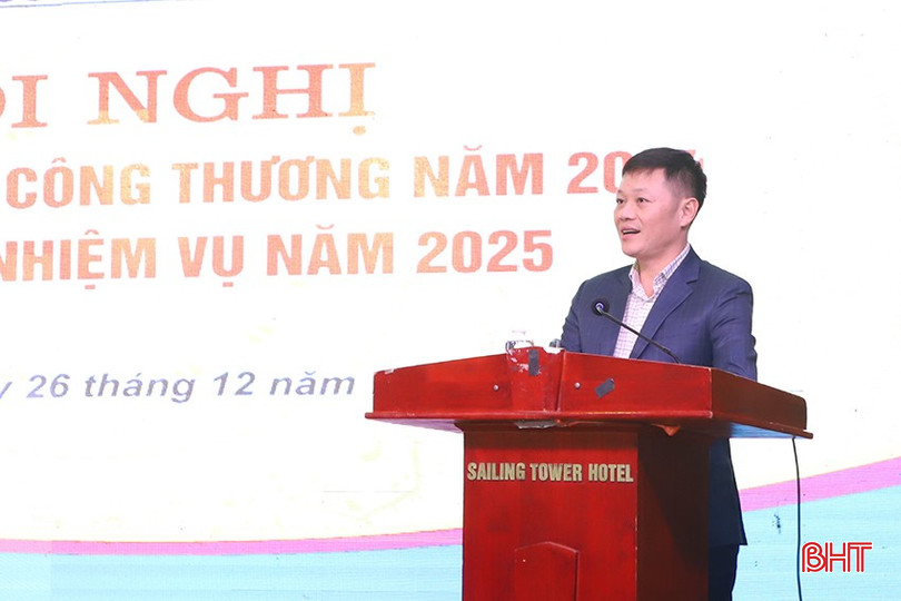 Ông Nguyễn Anh Thắng – Phó Tổng Giám đốc Tổng Công ty Khoáng sản và Thương mại Hà Tĩnh: Tổng Công ty có 10 đơn vị thành viên hoạt động trong lĩnh vực công nghiệp, thương mại dịch vụ. Thời gian tới, doanh nghiệp định hướng tiếp tục phát triển hoạt động khai thác, chế biến sâu khoáng sản, dịch vụ logistics... bqbht_br_6.jpg