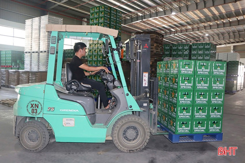 Chỉ số sản xuất công nghiệp trong 8 tháng năm 2024 tăng 0,12% so với cùng kỳ năm trước. z5808077315423_0a667f25dca105eca9190d8ddf7fa413.jpg