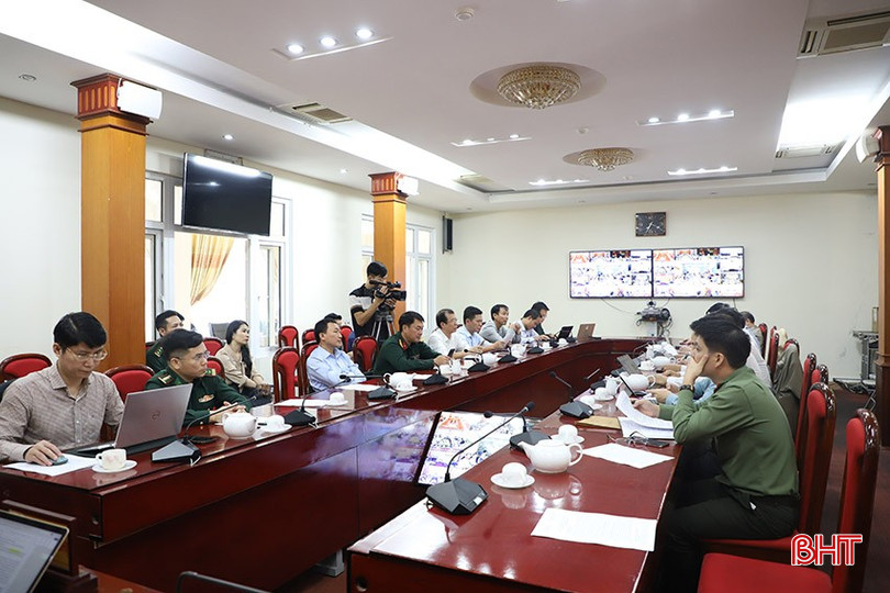Đại biểu tham dự cuộc họp tại điểm cầu Hà Tĩnh. bqbht_br_2.jpg