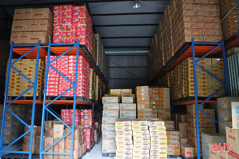 Để khởi động mùa kinh doanh tết 2025, các doanh nghiệp phân phối đã bắt đầu dự trữ hàng hóa từ tháng 10/2024. bqbht_br_5.jpg