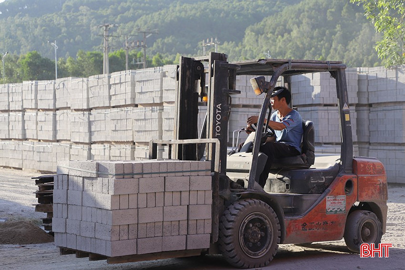 Trong quý III/2024, có 95,8% doanh nghiệp đánh giá sản xuất kinh doanh tốt lên và giữ ổn định so với quý II/2024. 6-4754.jpg