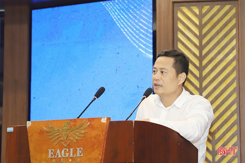 Ông Trần Thành Trung – Trưởng phòng Hội viên và xúc tiến thương mại của VCCI chi nhánh Nghệ An – Hà Tĩnh – Quảng Bình đánh giá cao việc tổ chức chương trình cà phê doanh nhân của lãnh đạo tỉnh Hà Tĩnh nhằm tạo không gian cởi mở cho doanh nghiệp nêu ý kiến. VCCI tiếp tục đồng hành cùng chính quyền, các hiệp hội, hội doanh nghiệp Hà Tĩnh để cải thiện môi trường đầu tư kinh doanh, nâng cao Chỉ số năng lực cạnh tranh cấp tỉnh (PCI). 10-1181-6903.jpg