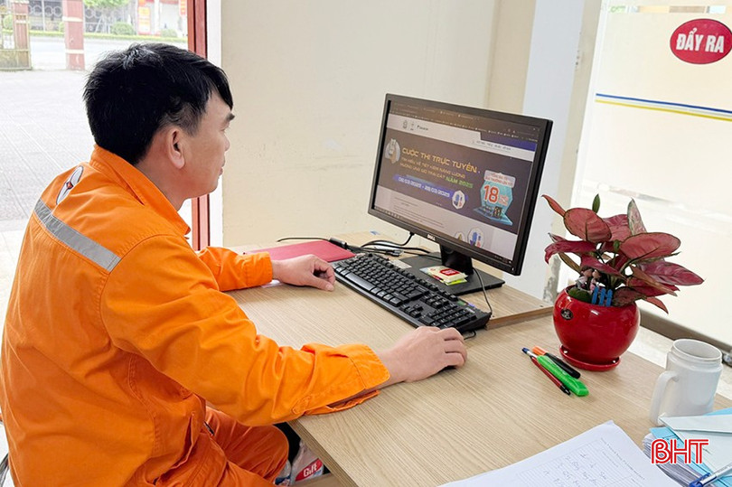Người lao động Công ty Điện lực Hà Tĩnh tham gia cuộc thi “Tìm hiểu về tiết kiệm năng lượng hưởng ứng Giờ Trái đất năm 2025”. bqbht_br_8.jpg