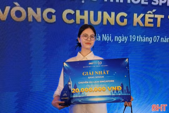 Nữ sinh Hà Tĩnh giành giải nhất toàn quốc cuộc thi IOE Speak Out 2026