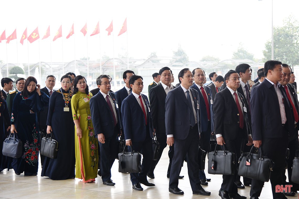 Đoàn đại biểu Hà Tĩnh tại Đại hội XIII của Đảng