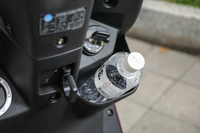 can canh doi thu honda sh mode gia chi 53 trieu dong