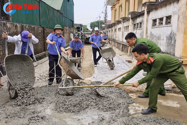 dvtn cung nguoi dan thach dong lam duong be tong lien thon