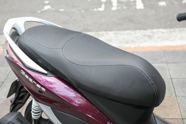 can canh doi thu honda sh mode gia chi 53 trieu dong