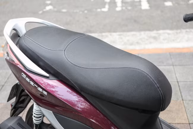 can canh doi thu honda sh mode gia chi 53 trieu dong