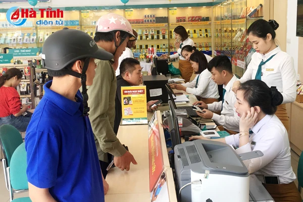 nguoi dan do xo di bo sung thong tin thue bao va dang ky sim chinh chu