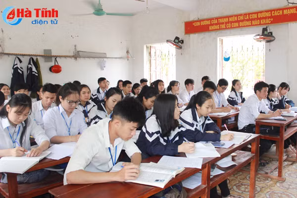 tu 19 21 4 ha tinh to chuc ky thi thu thpt quoc gia 2018