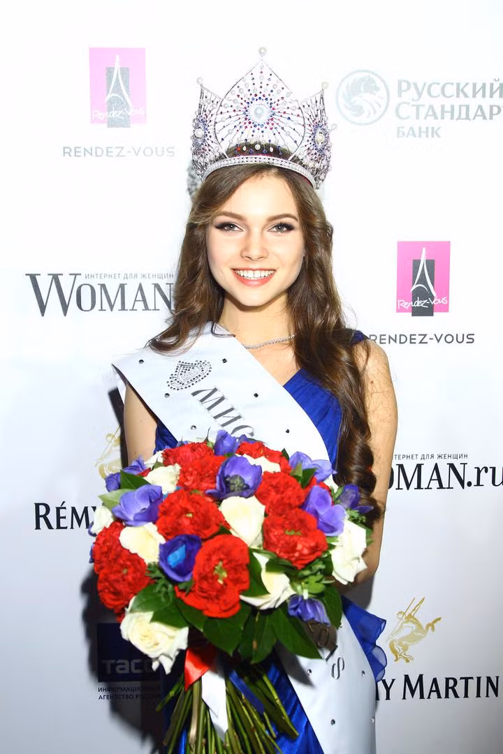 ngam nhan sac tan hoa hau nga 2018 yulia polyachikhina