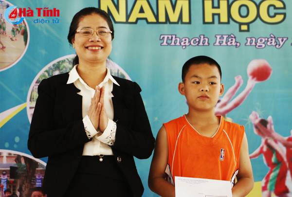 hap dan giai bong ro hoc sinh tieu hoc thach ha