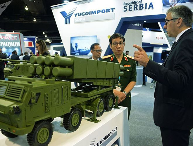 can canh dan vu khi tien tien tai trien lam quoc phong o malaysia