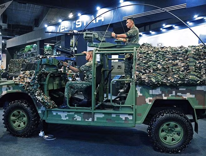 can canh dan vu khi tien tien tai trien lam quoc phong o malaysia