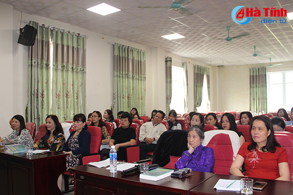 doc gia ha tinh tiep can tac pham viet ve nu sy doan thi diem