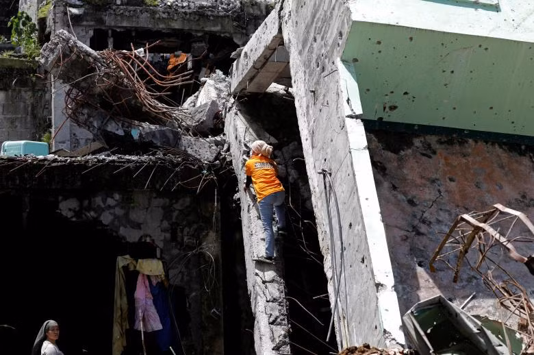 ket thuc cuoc chien o marawi nguoi dan philippines gan nhu tay trang khi tro ve nha