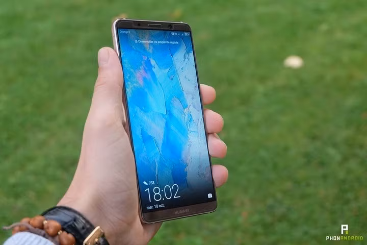 diem danh nhung smartphone android co tuoi tho pin ben bi