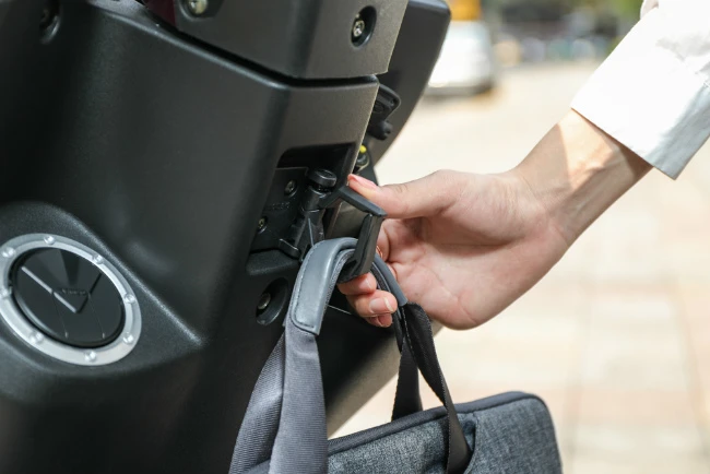 can canh doi thu honda sh mode gia chi 53 trieu dong