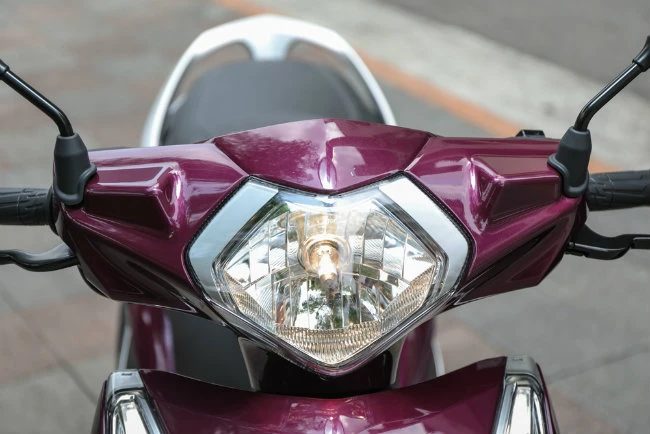 can canh doi thu honda sh mode gia chi 53 trieu dong