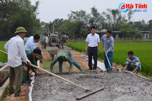 mot xa 2 nam giam 33 can bo va chuyen tinh gon bo may