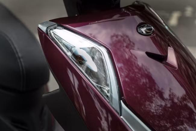 can canh doi thu honda sh mode gia chi 53 trieu dong