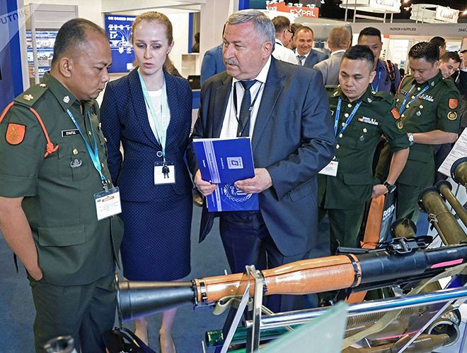 can canh dan vu khi tien tien tai trien lam quoc phong o malaysia