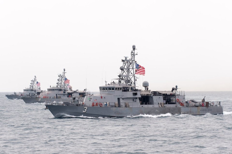 Tàu tuần tra lớp Cyclone được chế tạo cho nhiệm vụ tuần tra và ngăn chặn ven bờ. Loại tàu chiến này chủ yếu hoạt động tại Vịnh Ba Tư để đối phó với Hải quân Iran. dan tau chien mat nuoc khong doi thu cua hai quan my