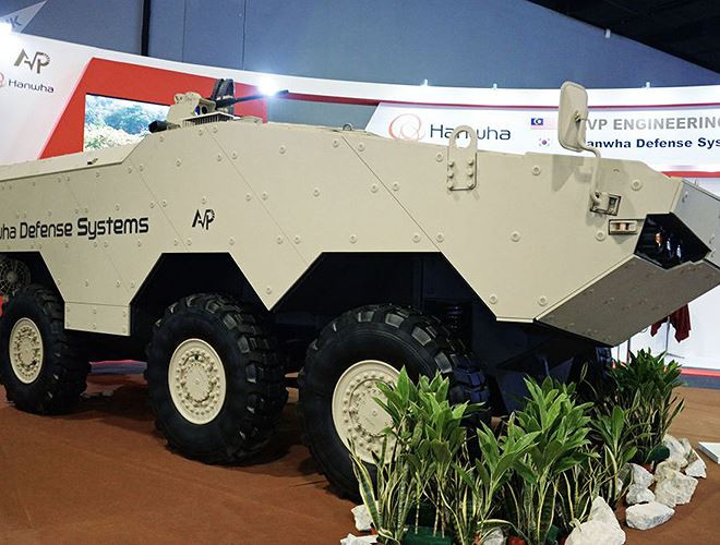 can canh dan vu khi tien tien tai trien lam quoc phong o malaysia