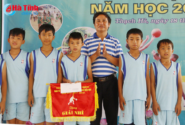 hap dan giai bong ro hoc sinh tieu hoc thach ha