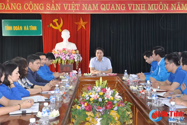 tuoi tre ha tinh chu dong hien thuc hoa cac phan viec tai co so