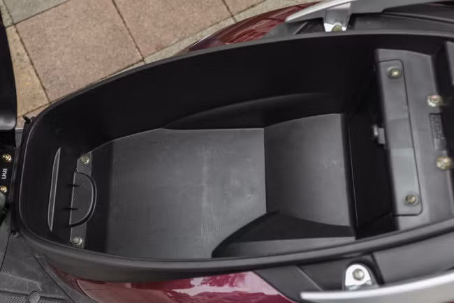 can canh doi thu honda sh mode gia chi 53 trieu dong