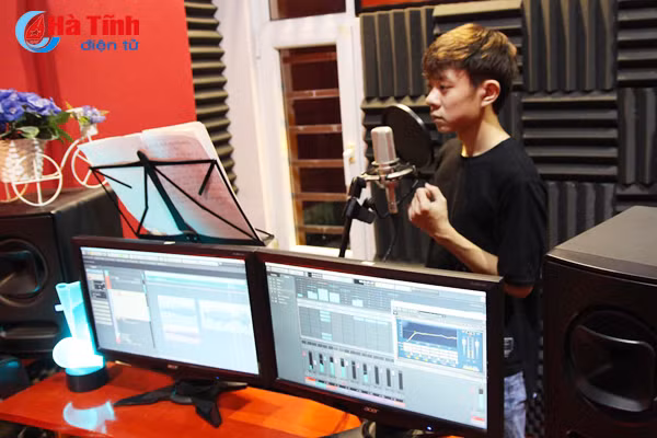 Bé gái Hà Tĩnh hát “ngọt như mía” dậy sóng cộng đồng mạng