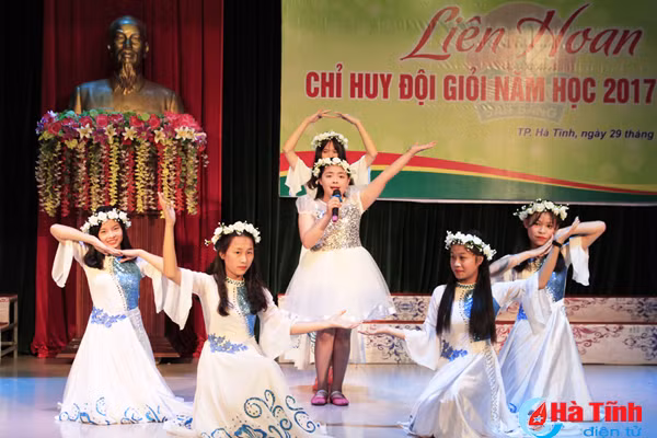 cuoc hoi ngo cua cac chi huy doi gioi cap tinh